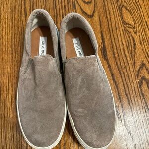 Steve Madden Women’s Grey Suede Slip-On Sneaker
